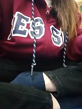 JasminePham online show from 12-31-24, 01:04