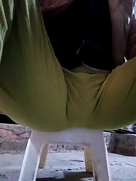 JasminePham online show from 03-19-25, 01:32