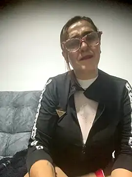 anastasia and jordan online show from 10-18-25, 09:43