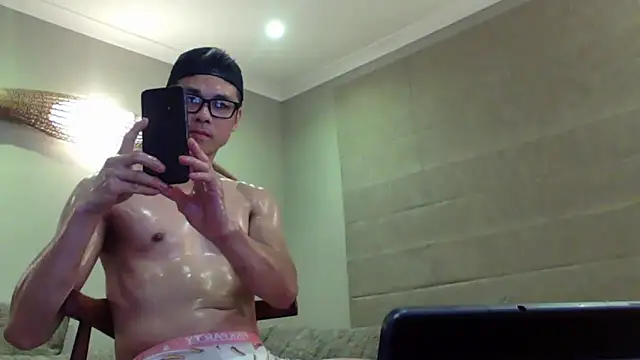 Snapshot of Surfbod chatting on 02-06-25, 09:43 Surfbod online show from 02-06-25, 09:43