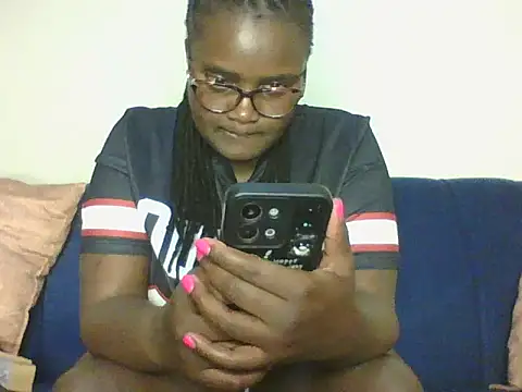 Snapshot of Montel_Montel_ chatting on 02-02-26, 12:26 Montel Montel online show from 02-02-26, 12:26