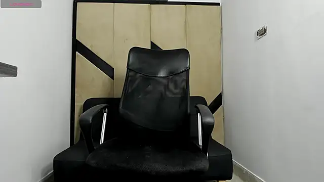 danielclarton1 online show from 02-05-25, 11:02