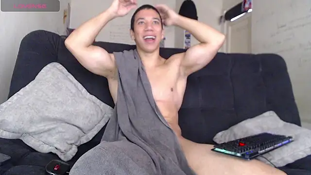 Snapshot of ethan_noir chatting on 11-14-25, 01:10 ethan noir online show from 11-14-25, 01:10