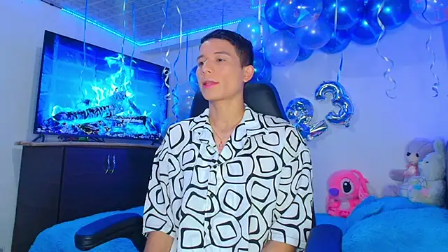 Snapshot of bryamer_19 chatting on 01-09-25, 01:39 bryamer 19 online show from 01-09-25, 01:39