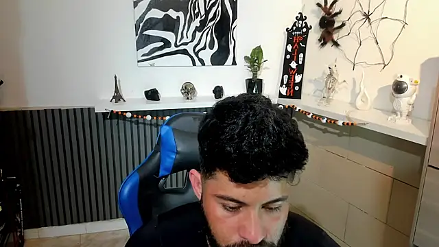 Snapshot of Daemon21 chatting on 10-15-25, 10:21 Daemon21 online show from 10-15-25, 10:21