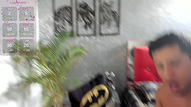 Snapshot of pepe_joness chatting on 10-31-25, 05:47 pepe joness online show from 10-31-25, 05:47