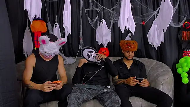 hot day online show from 10-31-25, 09:16