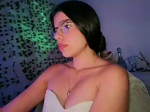 Adararose1 online show from 12-18-24, 10:46