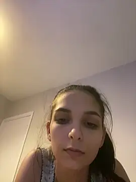 isabellaluv2 online show from 02-07-25, 09:37