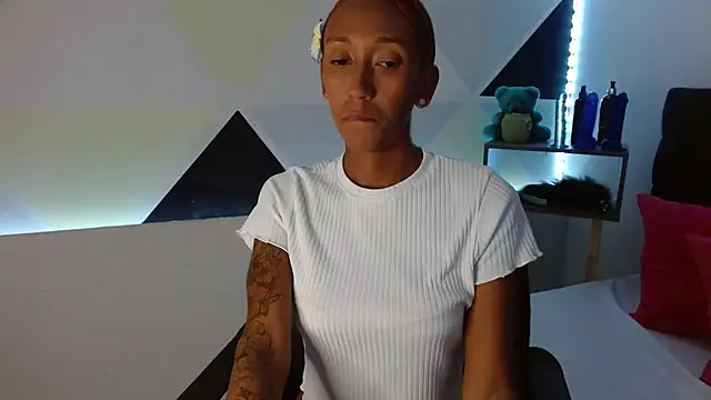 ZashaRomero online show from 02-25-25, 06:31