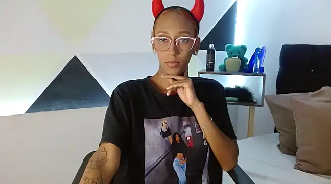 ZashaRomero online show from 03-20-25, 08:29