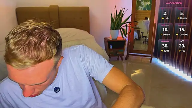 Snapshot of tommy_cumfinger chatting on 02-17-26, 08:11 tommy cumfinger online show from 02-17-26, 08:11