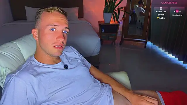 Snapshot of tommy_cumfinger chatting on 02-22-26, 06:13 tommy cumfinger online show from 02-22-26, 06:13