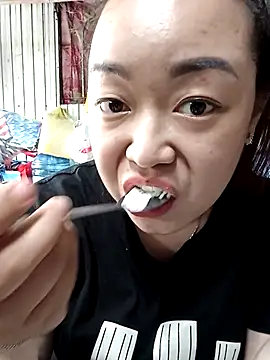 VyOanh2K online show from 03-10-25, 06:27