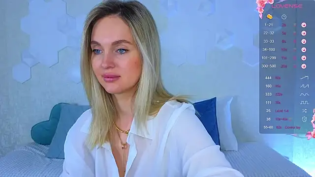 Lynna Sparks online show from 11-18-25, 02:17