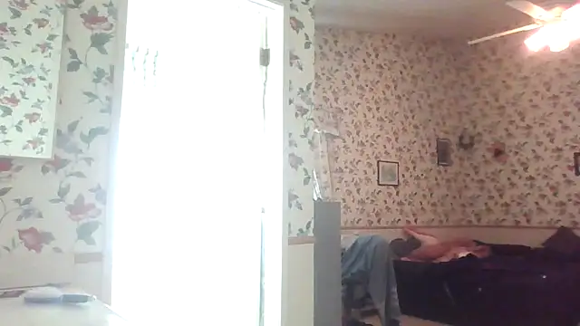 Snapshot of Raulito369 chatting on 11-13-25, 11:03 Raulito369 online show from 11-13-25, 11:03