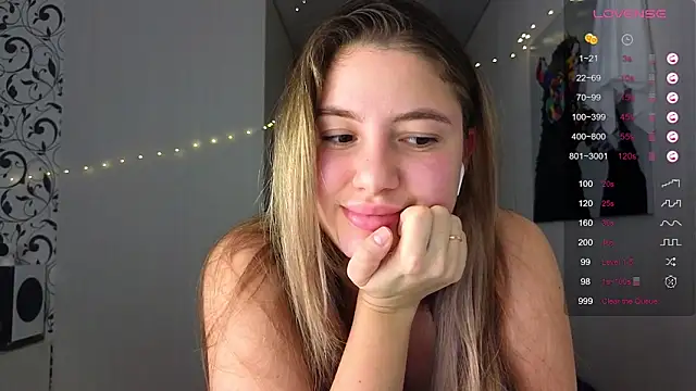 Yassyaaa online show from 12-14-24, 12:33