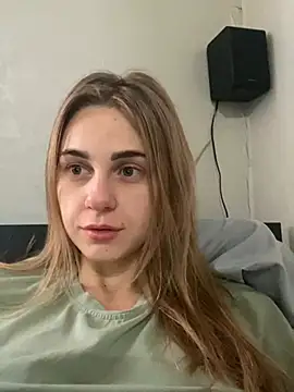 Snapshot of GraceTorrez chatting on 01-03-25, 12:52 GraceTorrez online show from 01-03-25, 12:52