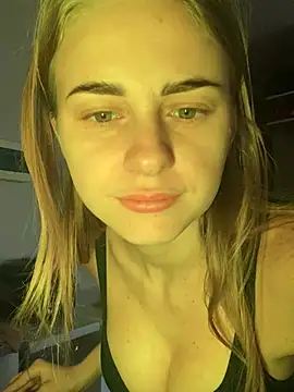 Snapshot of GraceTorrez chatting on 01-05-25, 10:10 GraceTorrez online show from 01-05-25, 10:10