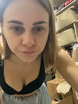 Snapshot of GraceTorrez chatting on 01-10-25, 03:37 GraceTorrez online show from 01-10-25, 03:37