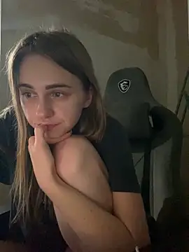 Snapshot of GraceTorrez chatting on 02-02-25, 05:15 GraceTorrez online show from 02-02-25, 05:15