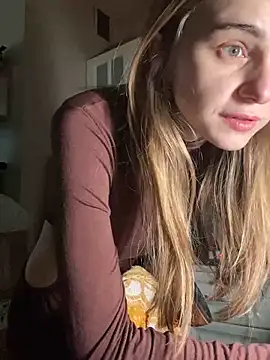 Snapshot of GraceTorrez chatting on 02-04-25, 01:27 GraceTorrez online show from 02-04-25, 01:27