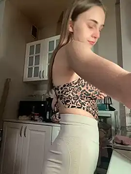 Snapshot of GraceTorrez chatting on 02-06-25, 12:16 GraceTorrez online show from 02-06-25, 12:16