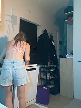 Snapshot of GraceTorrez chatting on 02-17-25, 01:53 GraceTorrez online show from 02-17-25, 01:53