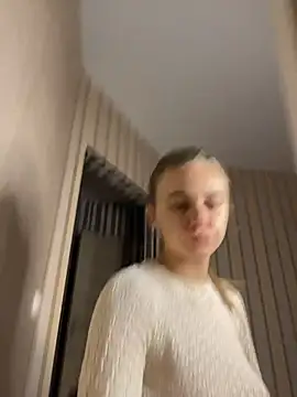 Snapshot of GraceTorrez chatting on 10-05-25, 02:37 GraceTorrez online show from 10-05-25, 02:37