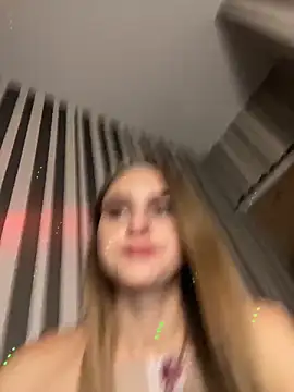 Snapshot of GraceTorrez chatting on 10-06-25, 06:05 GraceTorrez online show from 10-06-25, 06:05