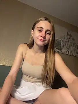 Snapshot of GraceTorrez chatting on 11-02-25, 06:10 GraceTorrez online show from 11-02-25, 06:10