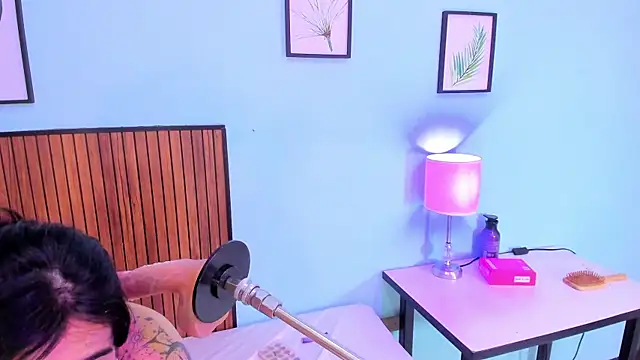 Snapshot of zyle_boobs chatting on 10-30-25, 12:50 zyle boobs online show from 10-30-25, 12:50