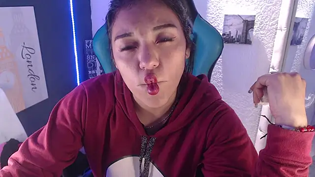 MartinaFonse online show from 12-10-24, 02:05