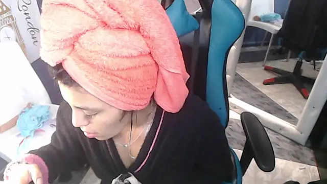 MartinaFonse online show from 12-24-24, 12:00