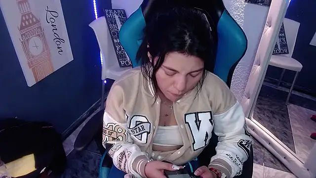 MartinaFonse online show from 01-18-25, 02:03