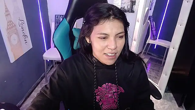 MartinaFonse online show from 01-28-25, 01:18