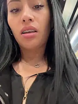 Snapshot of Sara_luna_ chatting on 03-20-25, 11:02 Sara luna online show from 03-20-25, 11:02