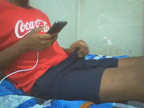 Snapshot of Thibotough chatting on 11-09-25, 10:52 Thibotough online show from 11-09-25, 10:52