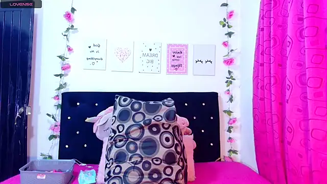 CiaraEbony online show from 12-31-24, 08:37