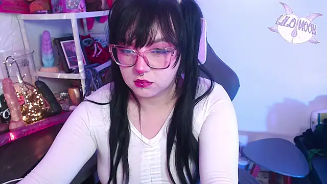 LiloMoon69 online show from 12-31-24, 02:19