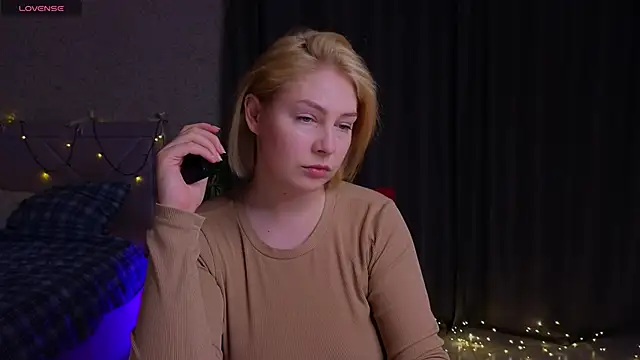 Snapshot of Catherine_River chatting on 02-18-26, 06:04 Catherine River online show from 02-18-26, 06:04