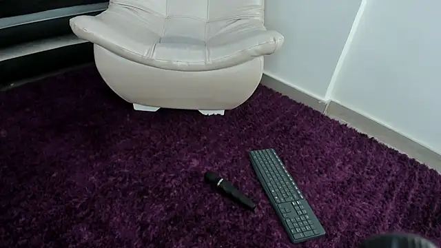 Daddysgirl1  online show from 12-07-24, 08:22