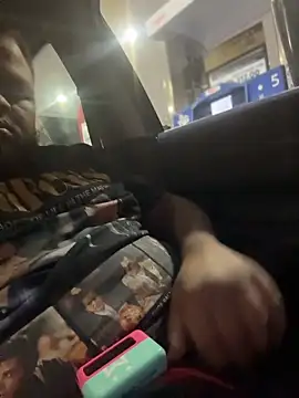 Snapshot of papijusto chatting on 10-31-25, 07:20 papijusto online show from 10-31-25, 07:20