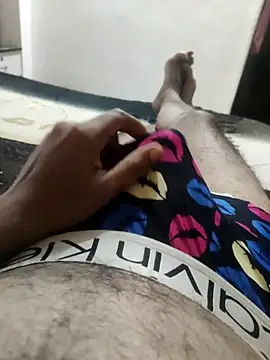 Snapshot of HandsomeHunky1 chatting on 11-23-25, 10:04 HandsomeHunky1 online show from 11-23-25, 10:04