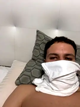 Snapshot of yayaya55598 chatting on 11-20-25, 10:59 yayaya55598 online show from 11-20-25, 10:59