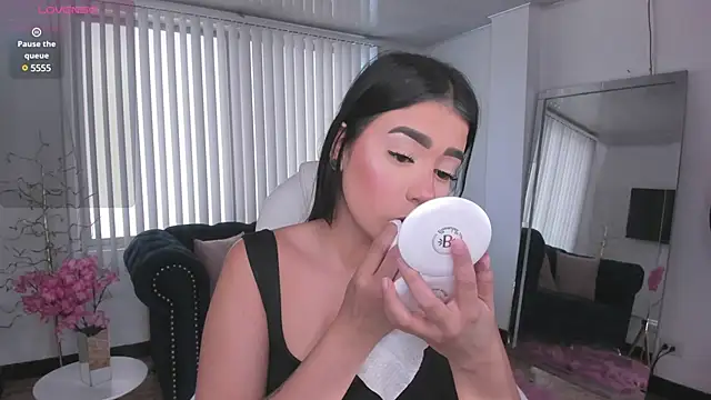 amelie jhons online show from 03-01-25, 08:31