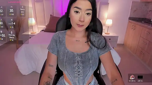 amelie jhons online show from 11-07-25, 08:31