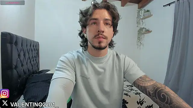 Valentino Xander online show from 10-13-25, 11:49