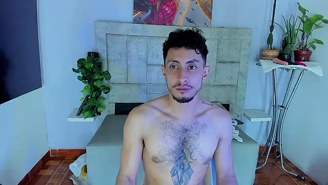 Piggy Eddy online show from 10-17-25, 08:11