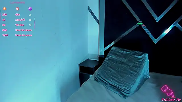 Piggy Eddy online show from 11-08-25, 09:13